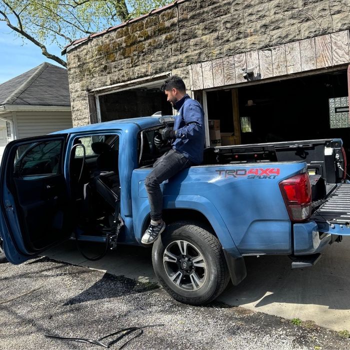 Back windshield installation service