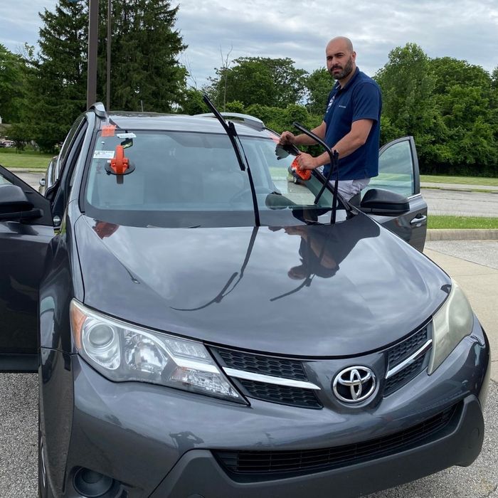 front windshield installation