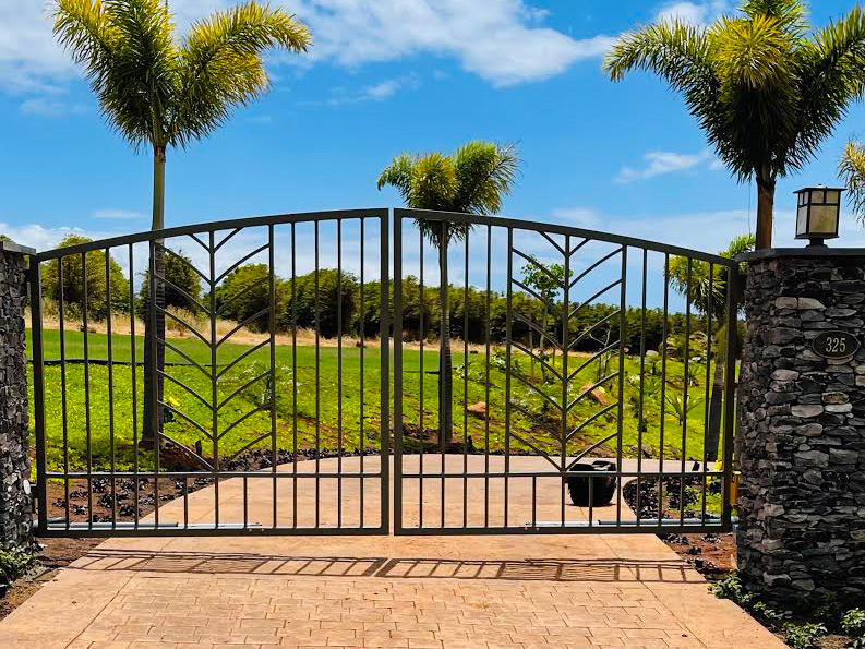 palm-tree-gate-new.jpg