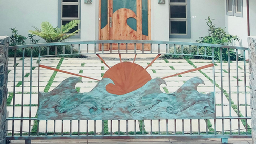 Personalize Your Entrance - Hero.jpg