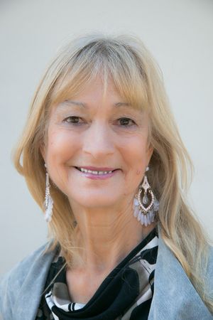 Lynne.jpg