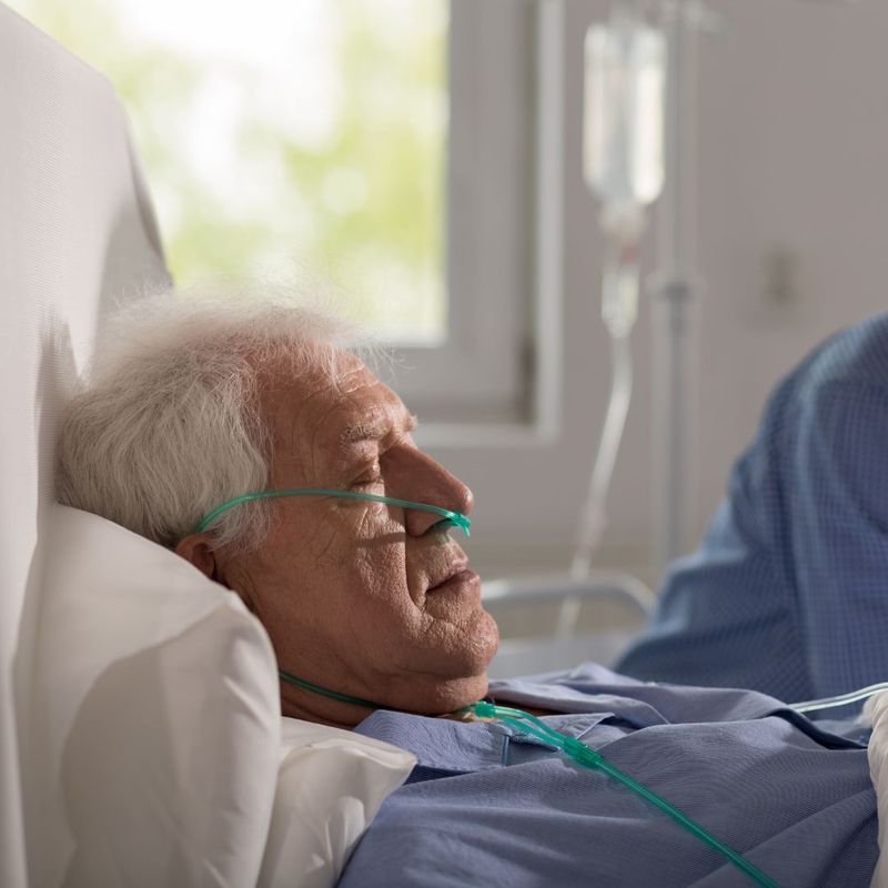 Elderly man with oxygen