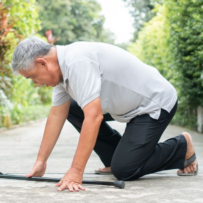 Older gentleman  that fell