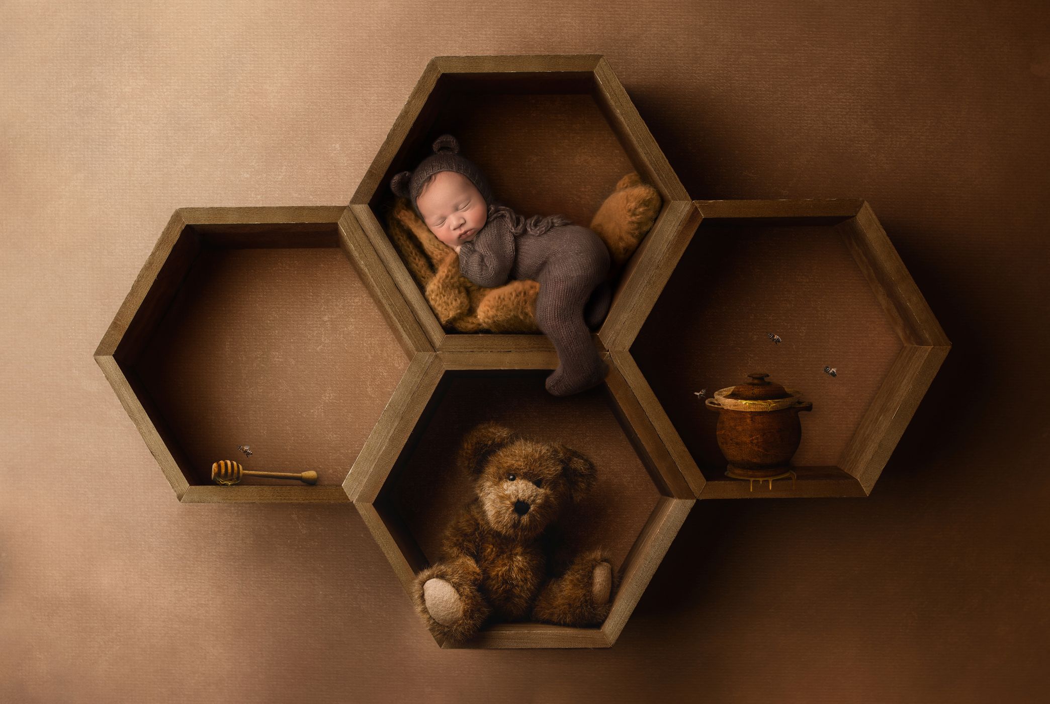 honey bee bear.jpg