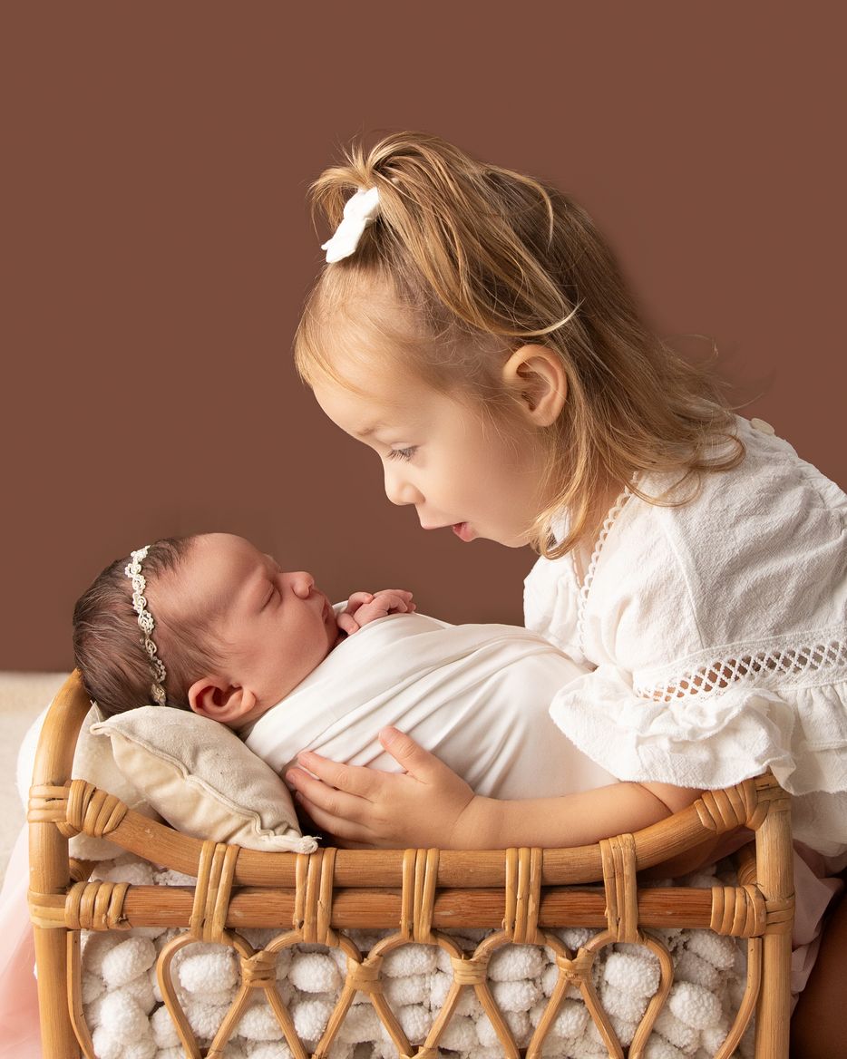 Newborn and Sibling Photography Murfreesboro TN