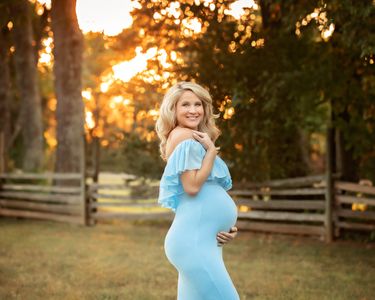 Outdoor Maternity Photography in Murfreesboro TN Kelly Saxon Photography