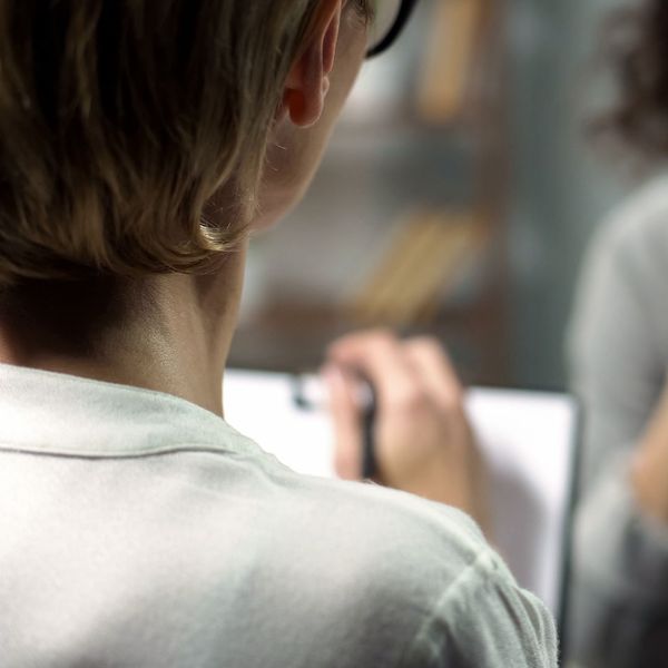 Therapist doing an evaulation.