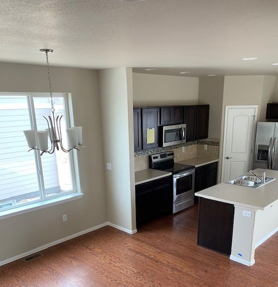 Kitchen 2.jpg