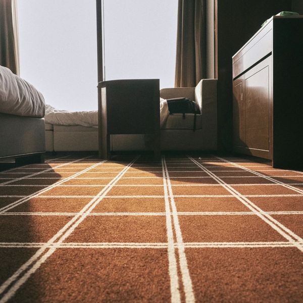 Clean home carpets. Clean home carpets.