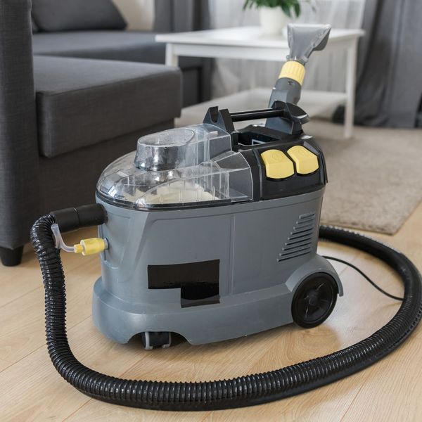 Upholstery cleaning machine. 