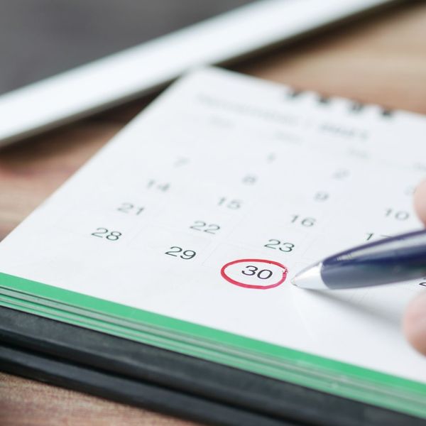 A calendar with a circle around a date, indicating a scheduled carpet cleaning appointment