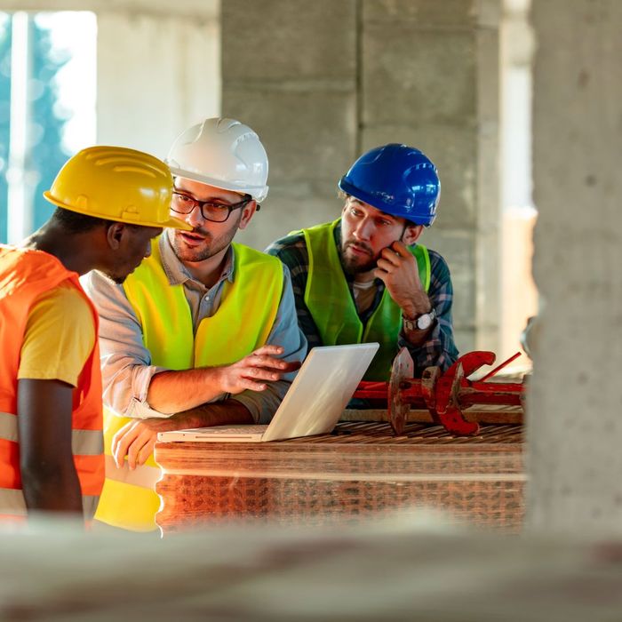 construction worker meeting