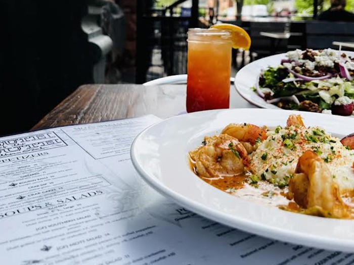 cajun shrimp, salad and drink