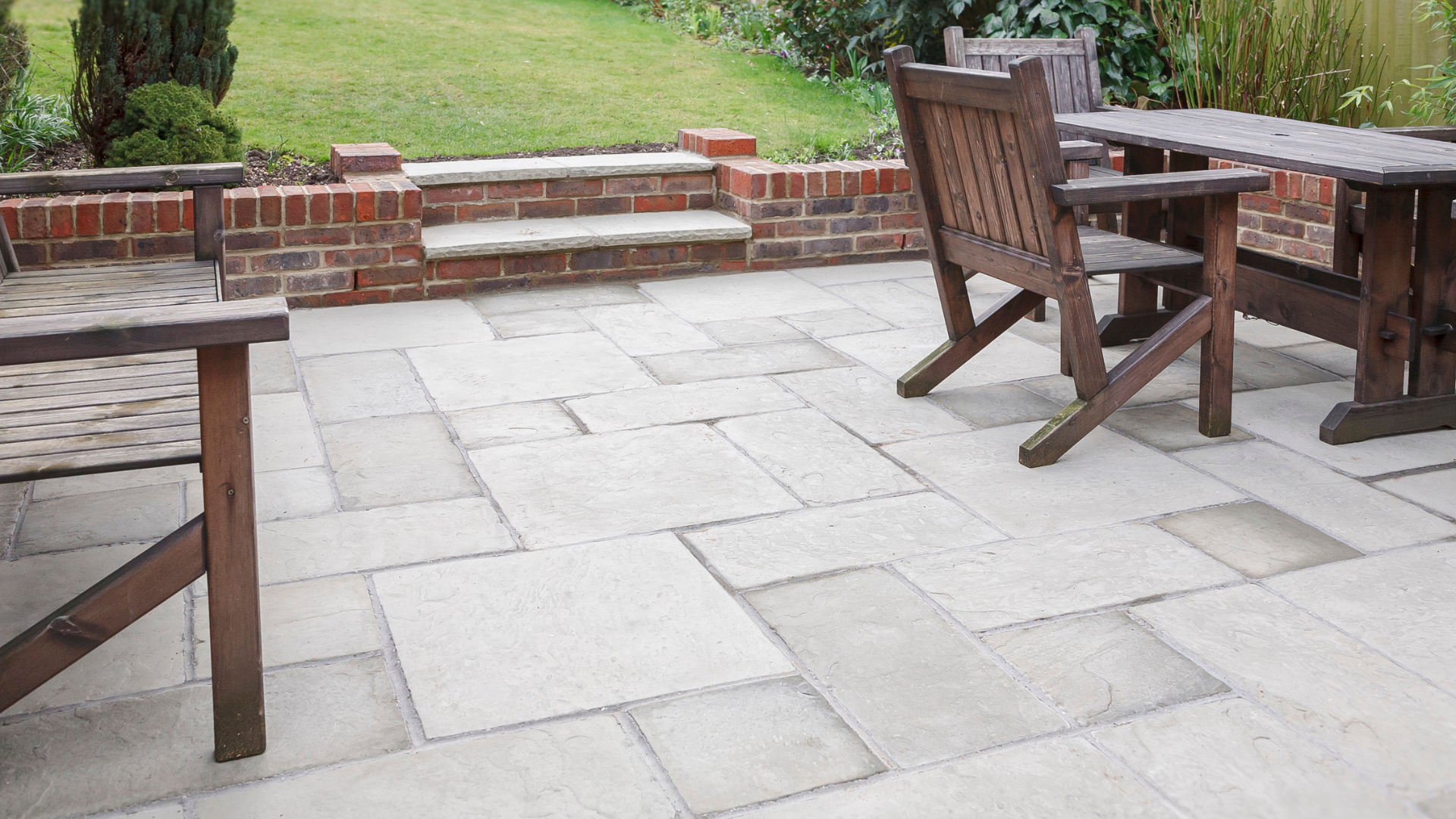 patio with chairs