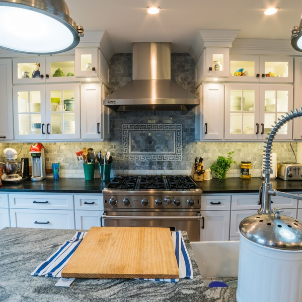 kitchen with custom backsplash design