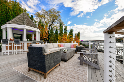 High end deck contractor in Long Island New York