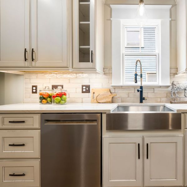 3 Custom Cabinets_ How Johnson Cabinetry Personalizes Your Space.jpg