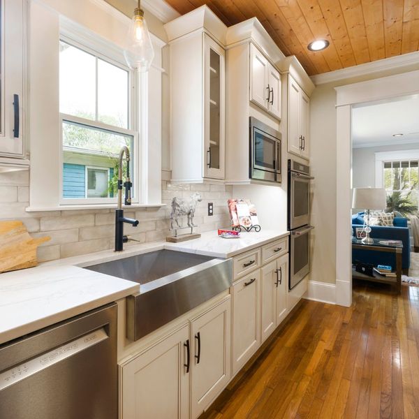 2 The Impact of New Cabinets on Home Value and Appeal.jpg