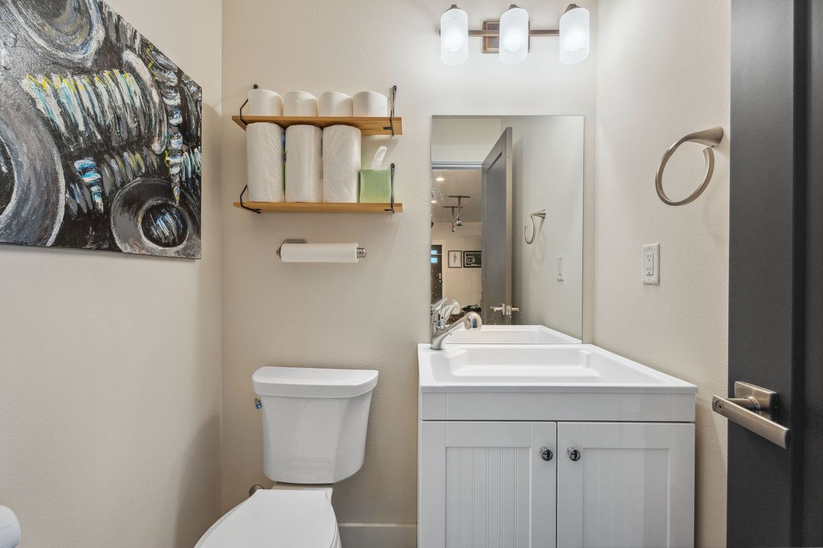 30-print-138 E 8th St, 30.jpg