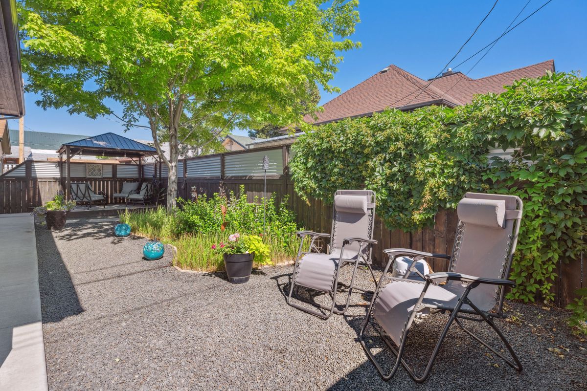 48-print-138 E 8th St, 48.jpg