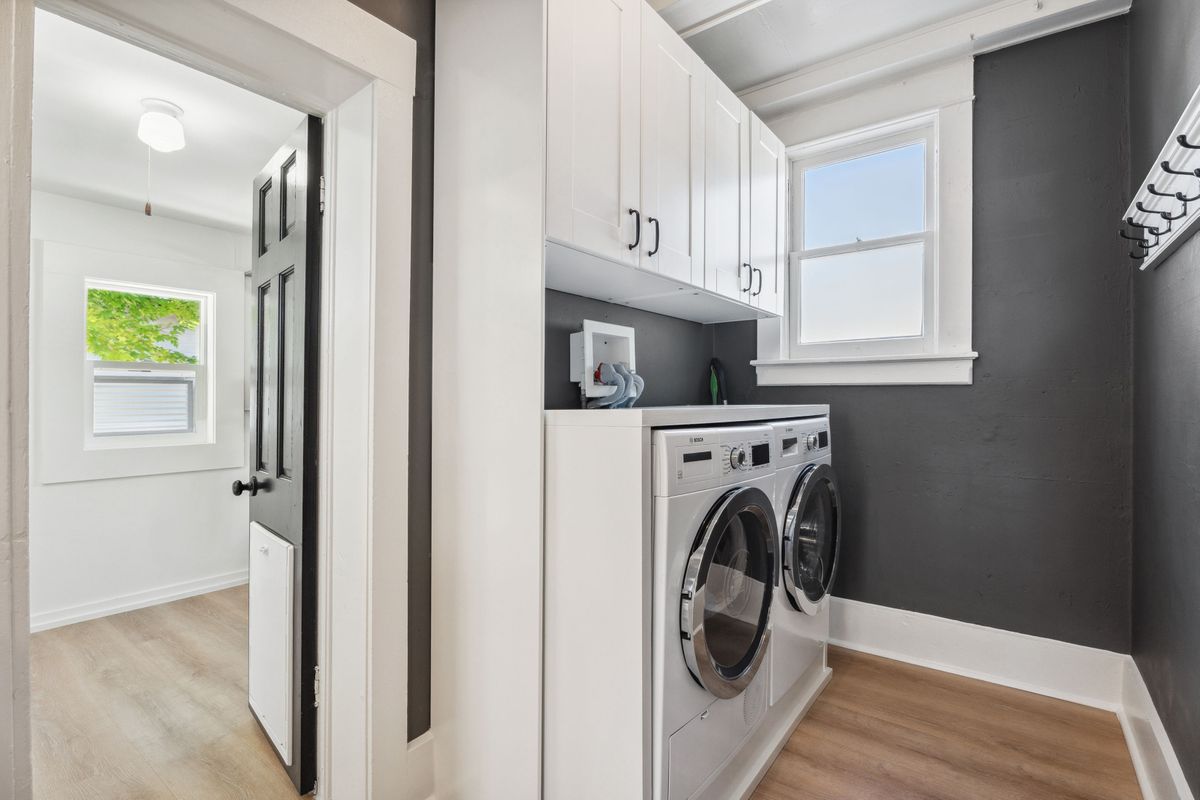 22-print-138 E 8th St, 22.jpg