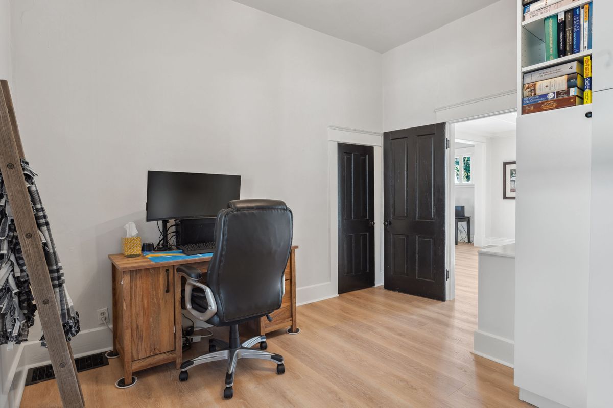 13-print-138 E 8th St, 13.jpg