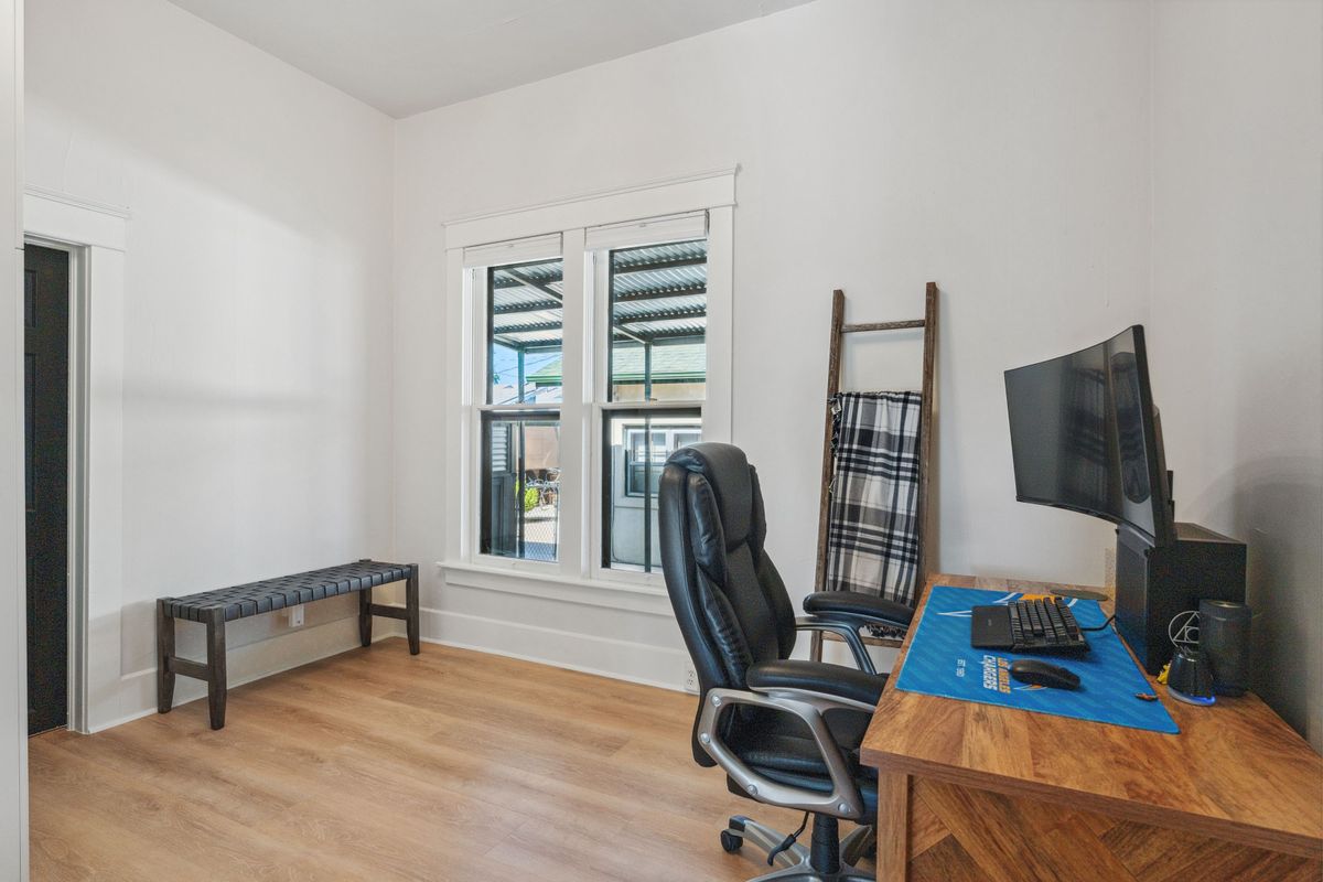 14-print-138 E 8th St, 14.jpg