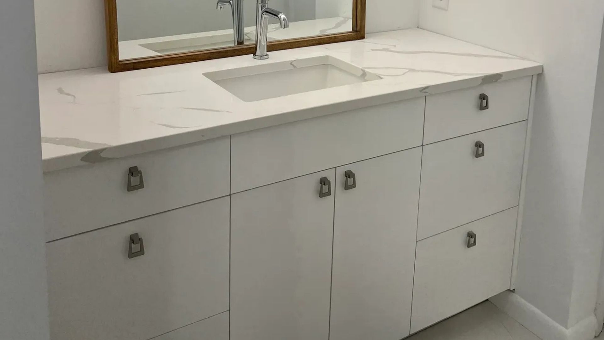 Bathroom cabinets
