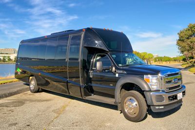 28-Pax Mini Bus-2.jpg