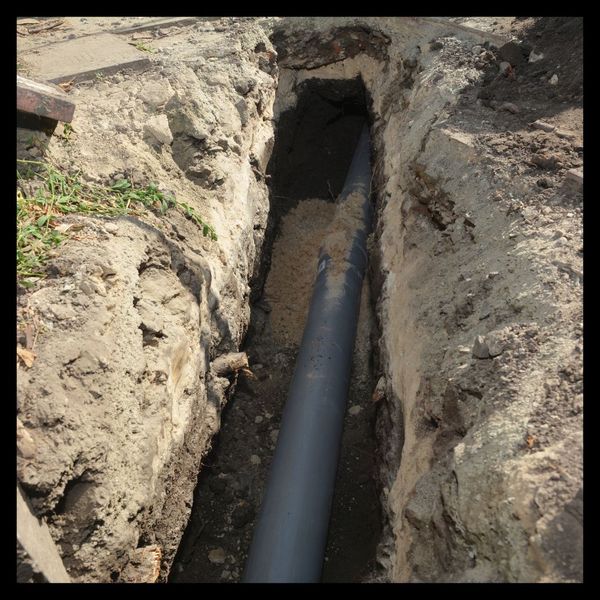 Sewer Install 1.jpg