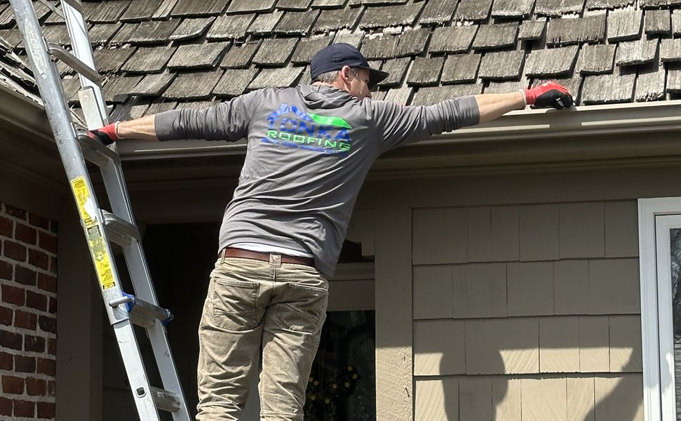 Tonka-Roofing-People-Ladder-Inspection.jpg
