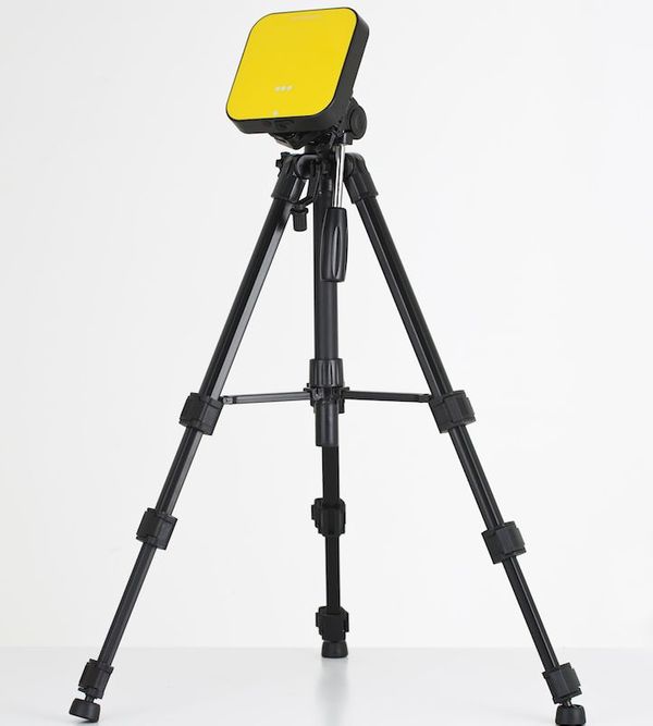 corentium-pro-tripod.jpg