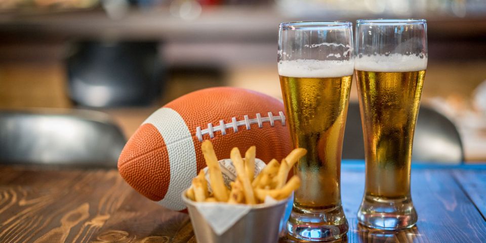 Top 4 Reasons B Squared is the Go-To Sports Bar for Locals.jpg