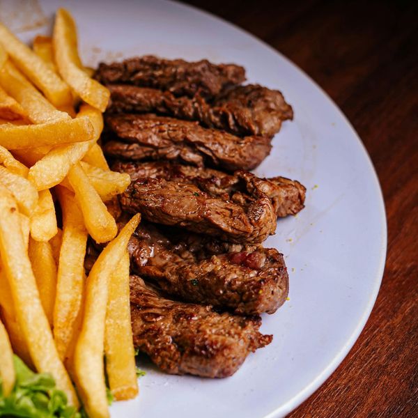 What Sets B Squared Bar and Grill Apart from Other Local Spots - 2.jpg