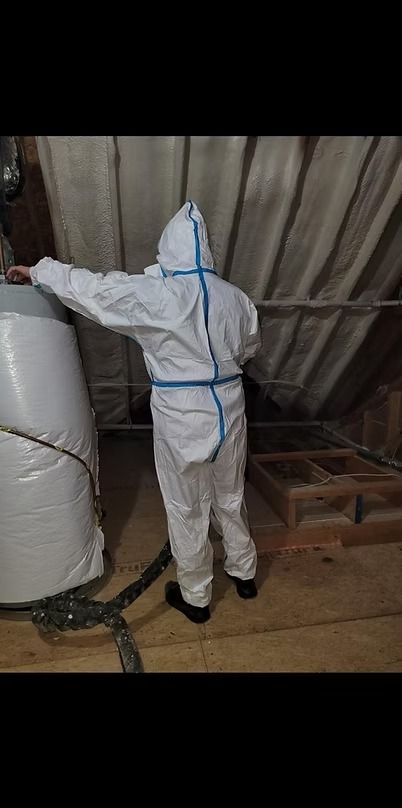 imgi_30_Shane Spraying.jpg
