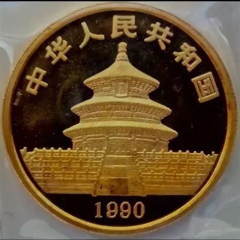 The reverse side of a 1990 Chinese gold coin featuring the Temple of Heaven. It includes the text "People's Republic of China" in Chinese characters at the top and the year "1990" at the bottom.