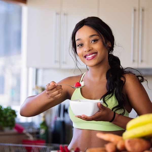 woman eating healthy