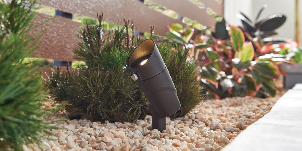 Landscape-Lighting-1200x600-2.jpg