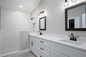 Bathroom Remodeling - Gallery 7.jpg