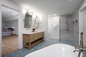 Bathroom Remodeling - Gallery 13.jpg