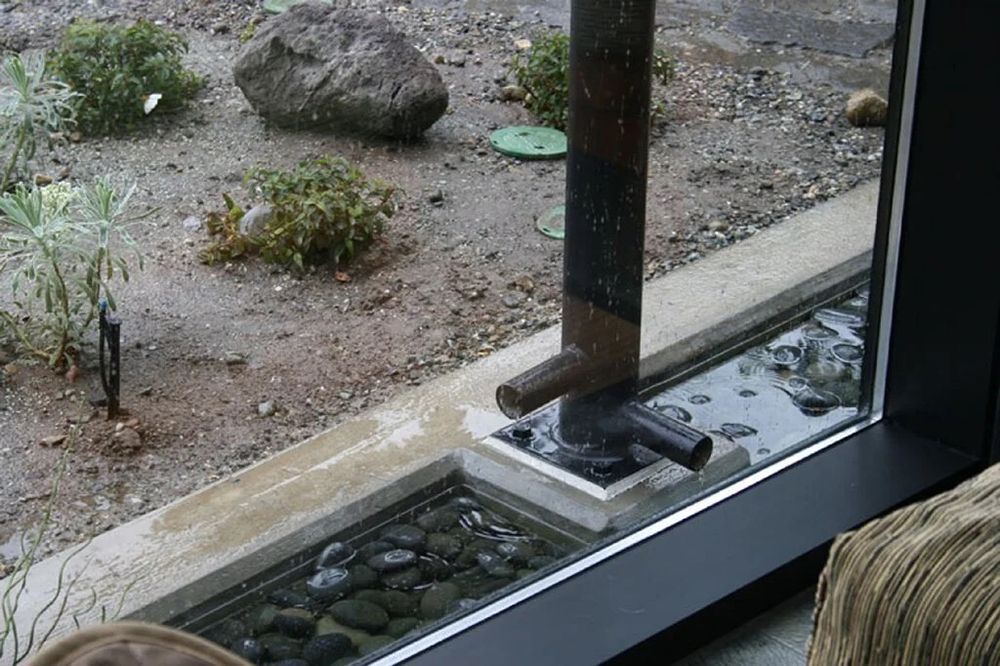 Custom Waterfront Home Gallery Image 6.jpeg