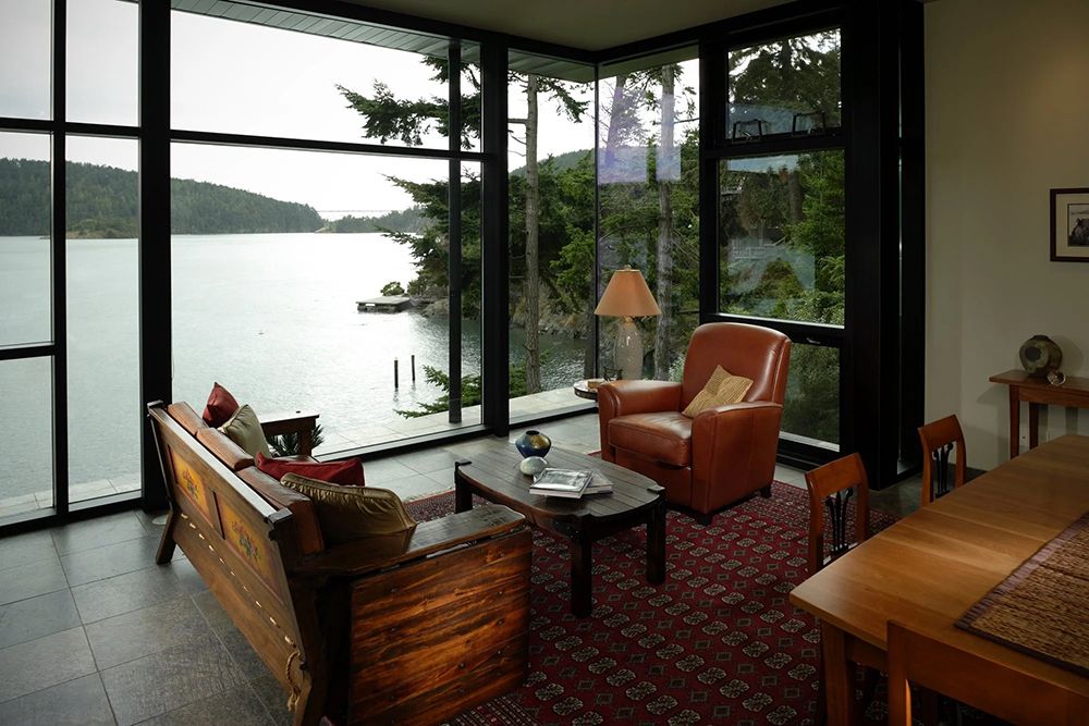 Custom Waterfront Home Gallery Image 3.jpeg