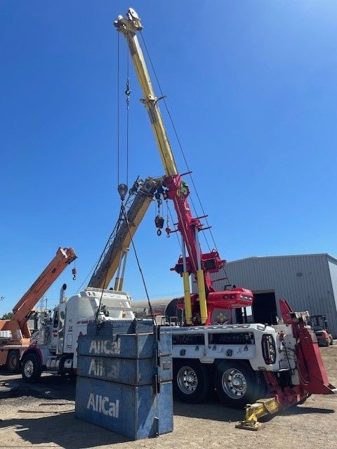 Rotator Tow Truck 1.jpg