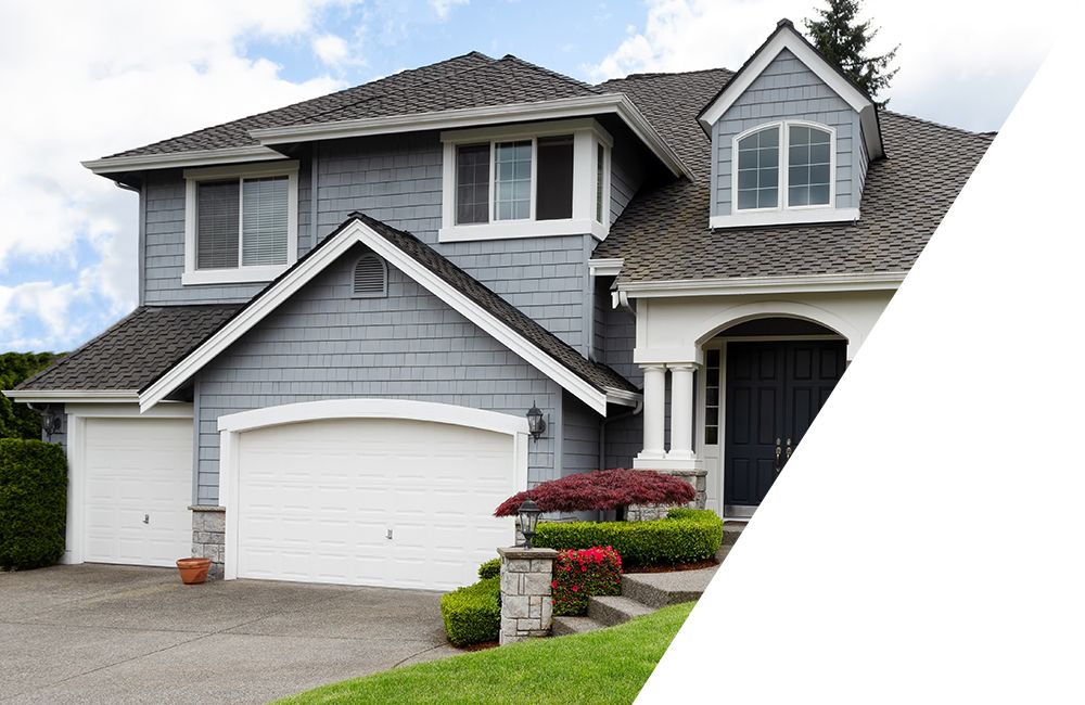 Photo of a house with a nice garage door