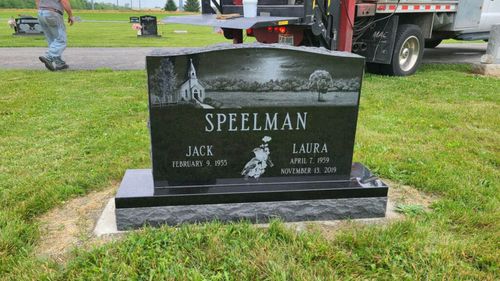 4 Tips For Designing Custom Grave Markers - Featured Image.jpg