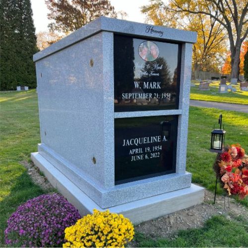 Custom mausoleum for two