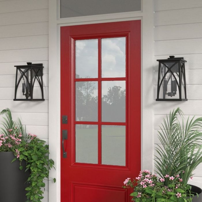 Image of lights that are proportional to the door