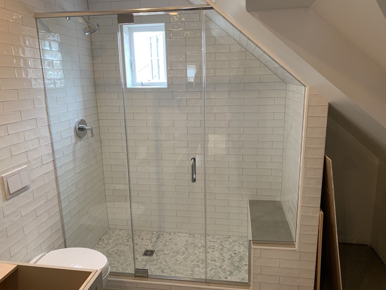 3pc inline with header & angled ceiling.jpg