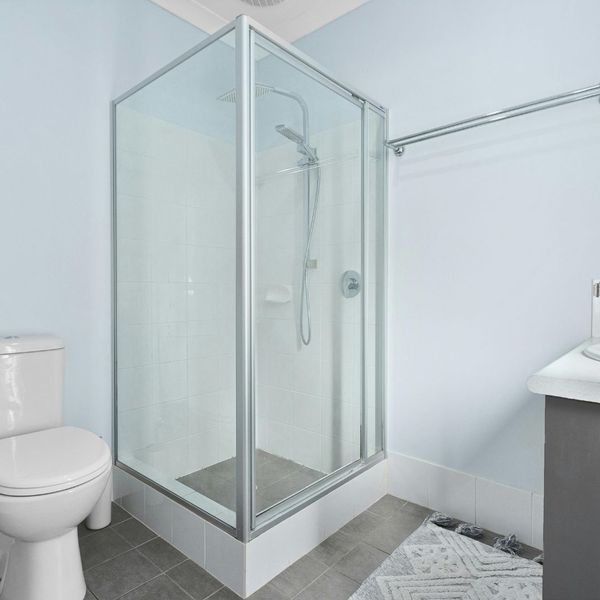 Frameless vs. Framed Showers 3.jpg