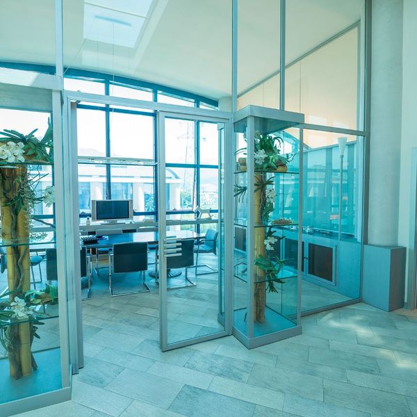 office glass partition